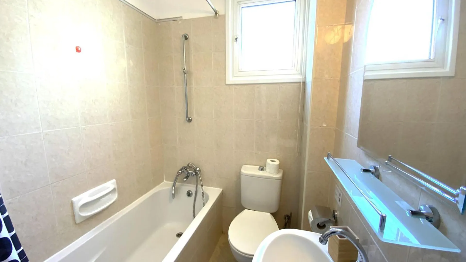 2 Cozy Apts, Fast Internet, 5 Min Walk To Beach! لارنكا